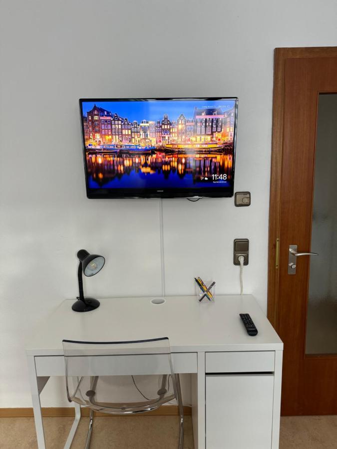 Schoenes, Friedliches Zimmer Apartment Augsburg Exterior foto
