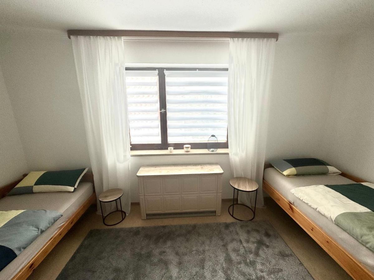 Schoenes, Friedliches Zimmer Apartment Augsburg Exterior foto