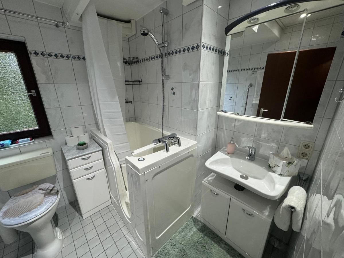 Schoenes, Friedliches Zimmer Apartment Augsburg Exterior foto